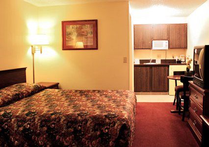 Econo Lodge Terre Haute Room photo